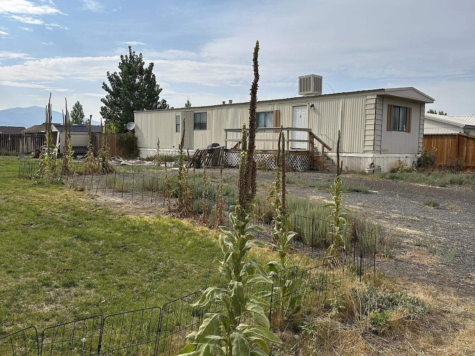 106 Manhattan Dr - 1 — Photo 2
