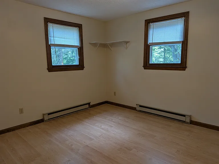 665 Memorial Dr — Photo 7