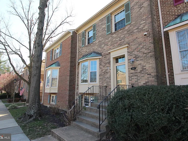 3186 Cantrell Ln — Photo 2