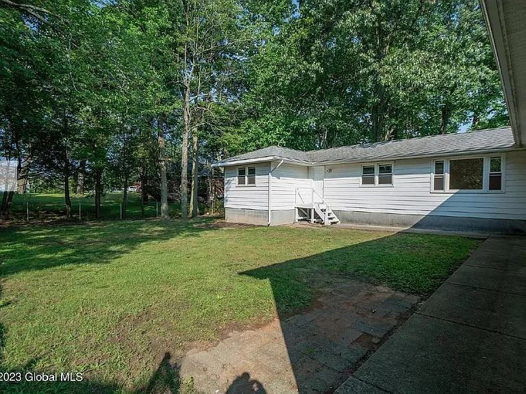 Backside of the house-Back unit entrance