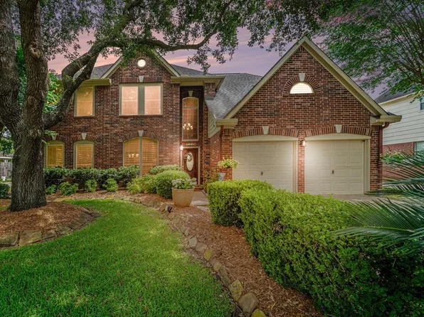 904 Candlewood Dr, League City, TX 77573