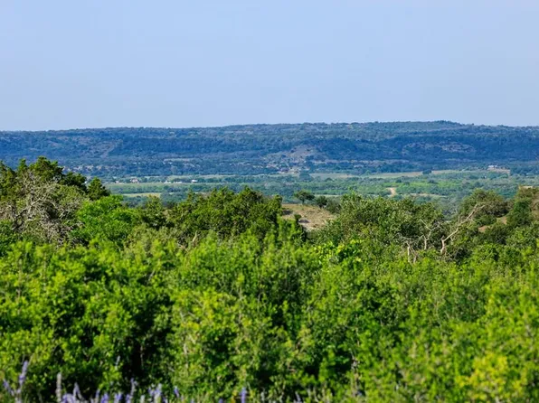 5 S Cielo Vista Ct, Fredericksburg, TX 78624