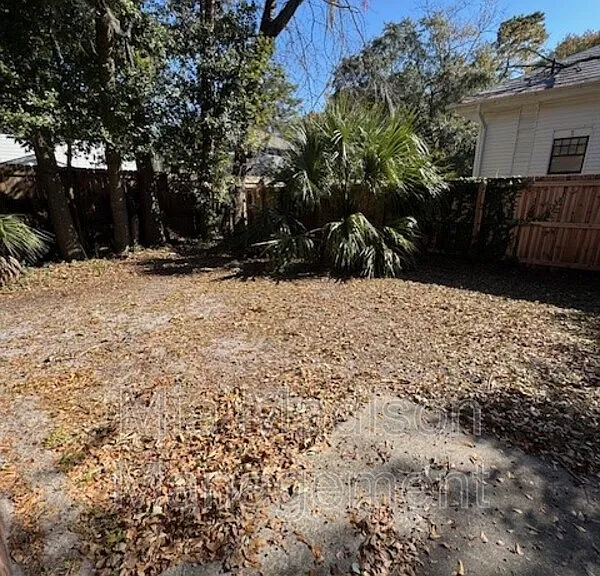 141 Hunt Club Ct — Photo 14