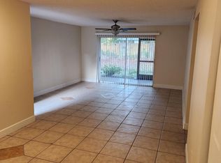 2605 Pine Lake Ter UNIT B, Sarasota, FL 34237