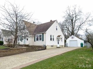1006 Miller St, Washington, IL 61571