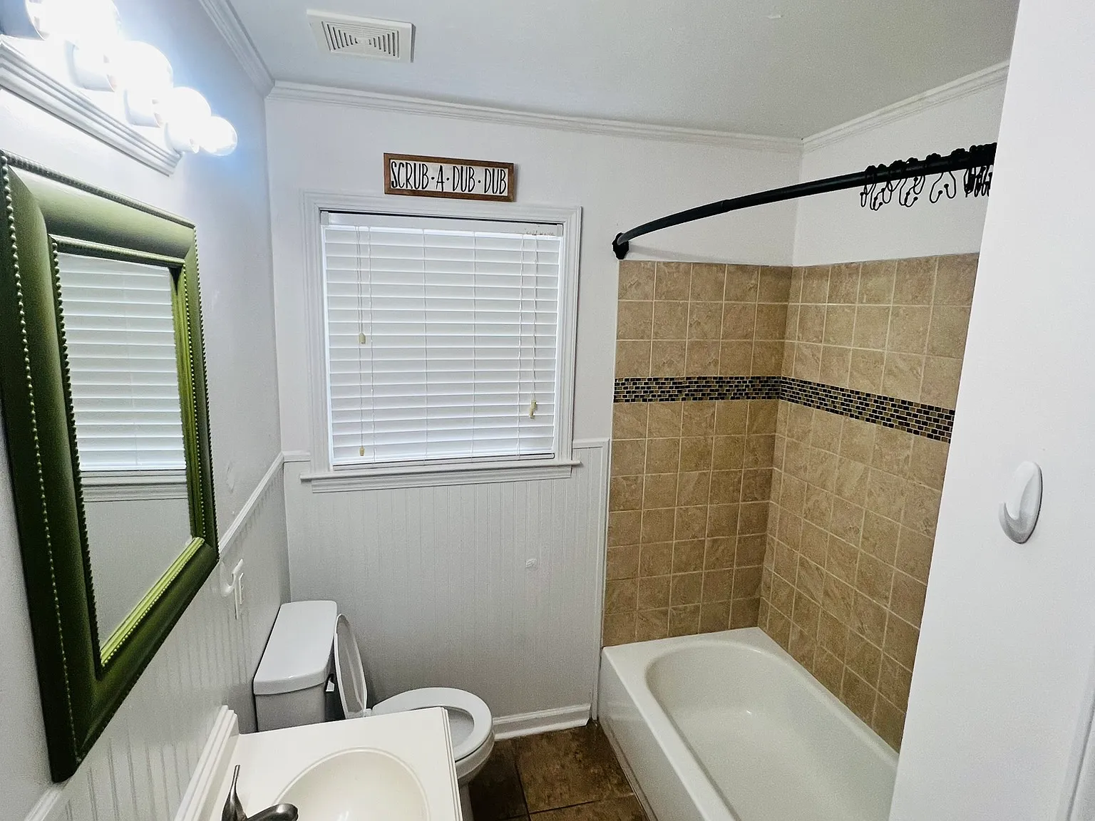 3 bed, 1361 sqft, $1,250 — Photo 4