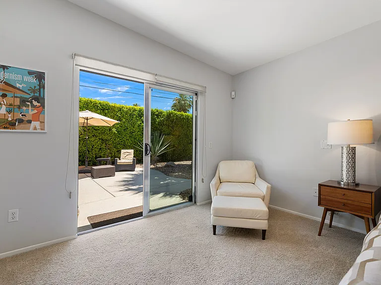 622 N Monterey Rd — Photo 43