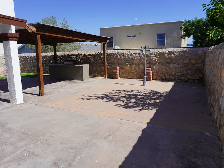 429 Sonaran Ct — Photo 32