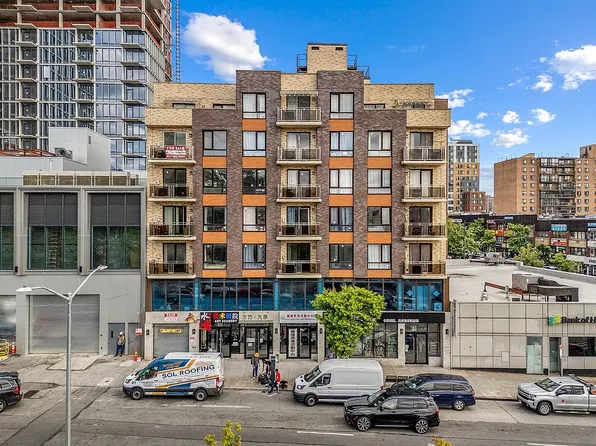 138-12 Northern Blvd #3E, Flushing, NY 11354