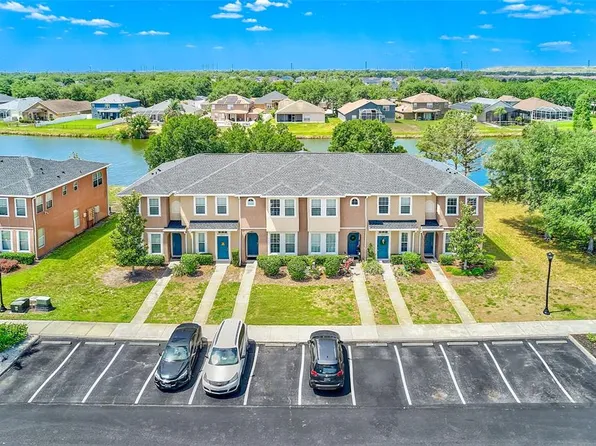 6905 Towering Spruce Dr, Riverview, FL 33578