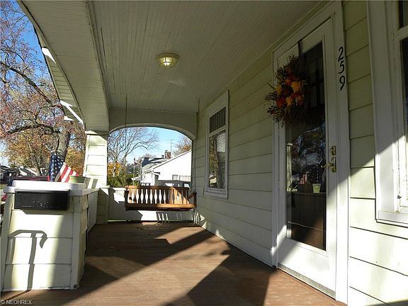 4th image of 259 Longford Ave