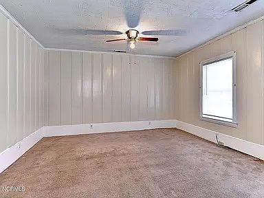 2nd image of 214 Fort Williams St #214
