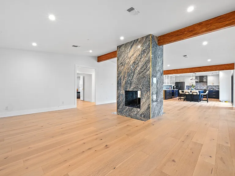 4805 Greystone Dr — Photo 10