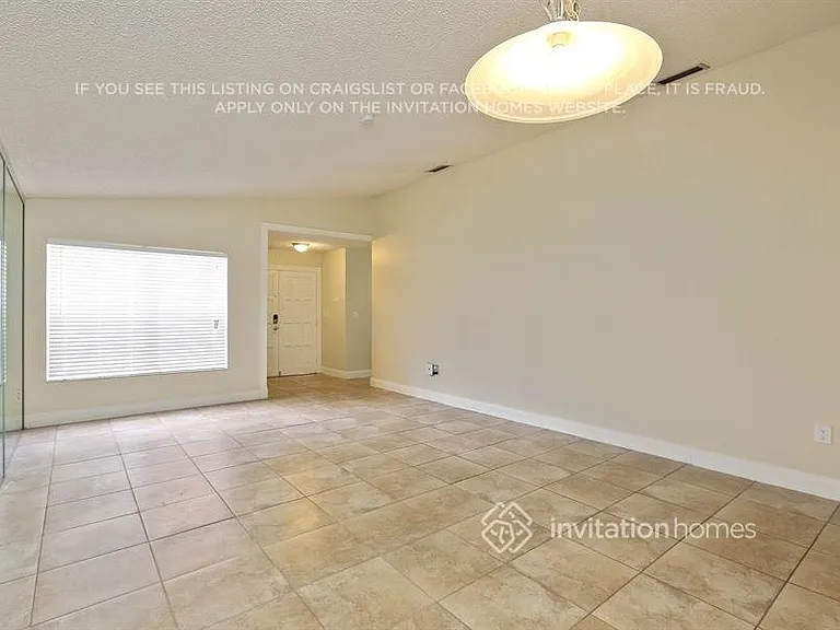 11255 SW 143rd Ct — Photo 3