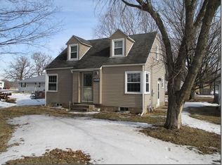 410 6th Ave E, Lyndon, IL 61261