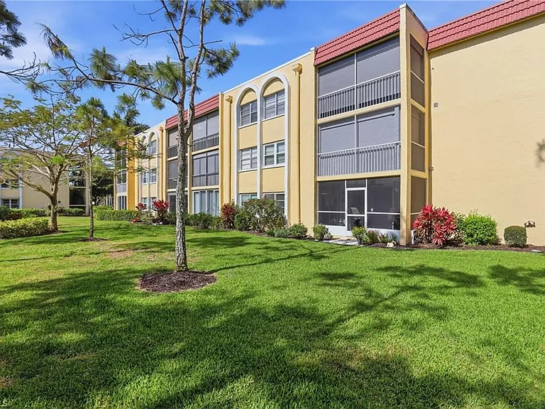 1086 Forest Lakes Dr #106 — Photo 34