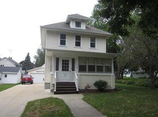 318 S Grove St, Waupun, WI 53963