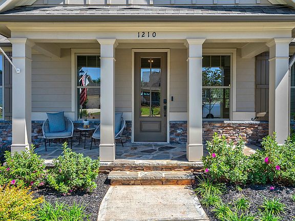 2nd image of 1210 Hidden Hills Cir