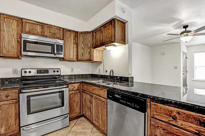206 N Eubanks St #7 — Photo 10