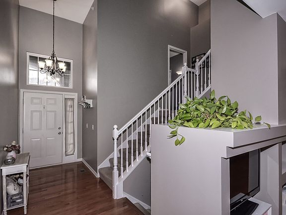 2nd image of 6064 Canterbury Ln