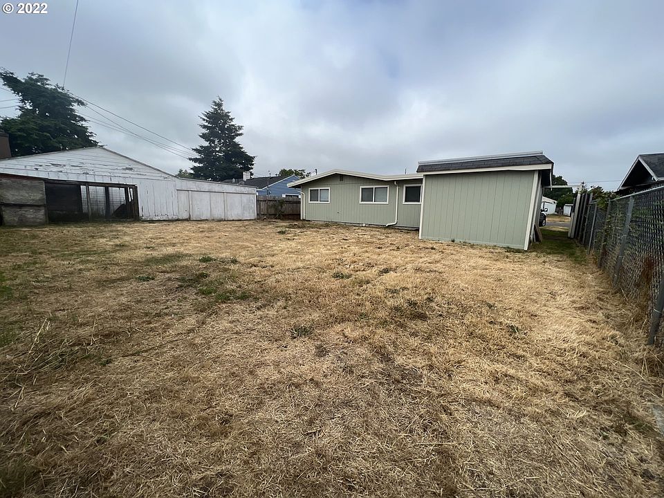 1541 Grant St, North Bend, OR 97459 | Zillow