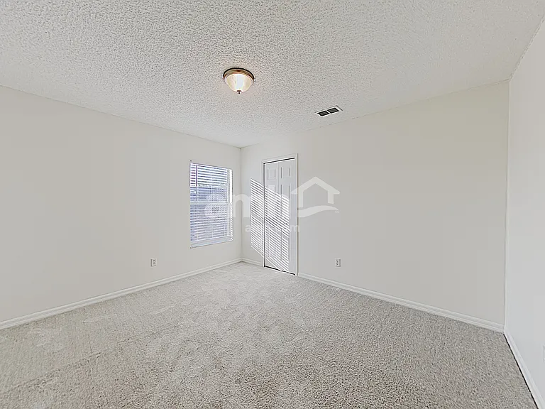 2219 Darlin Cir — Photo 12