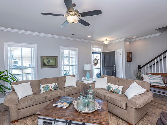 5th image of 1394 Fox Creek Ln