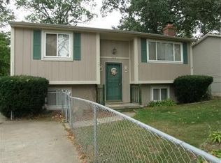 303 Berkshire Rd, Vermilion, OH 44089