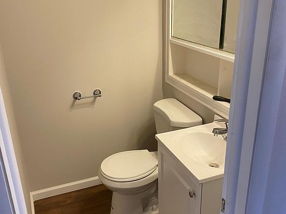 1/2 bath