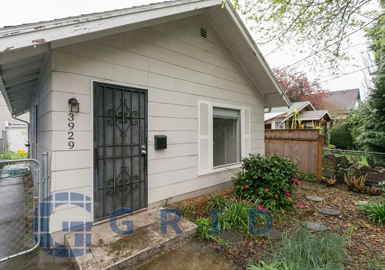 Gorgeous Bungalow in Mississippi Corridor! — Photo 4
