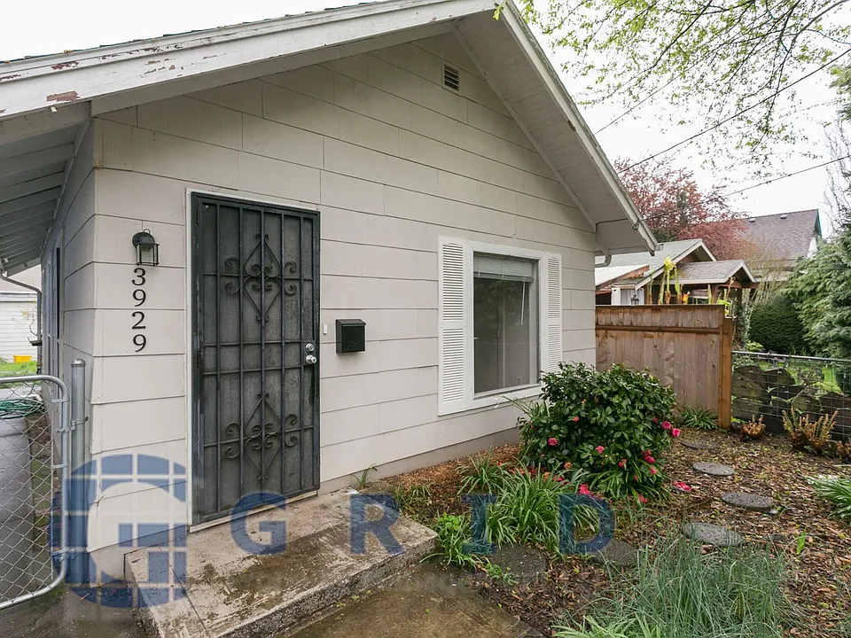 3929 N Albina Ave