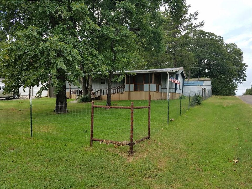 1st image of 347 Yorkshire Dr