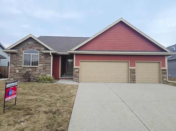 404 SW Springfield Dr, Ankeny, IA 50023
