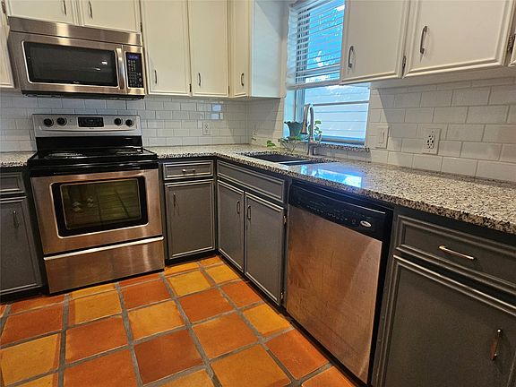 5th image of 7239 Muse Ct