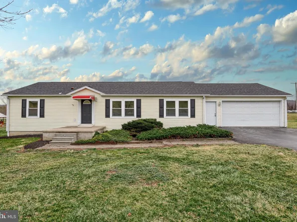 3836 Green Valley Rd, Seven Valleys, PA 17360