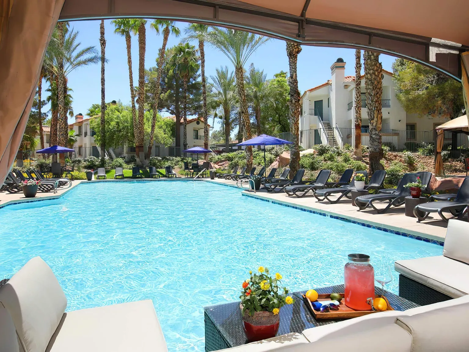 Ladera Apartments — Photo 4
