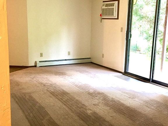 5th image of 564 N Danz Ave APT 10