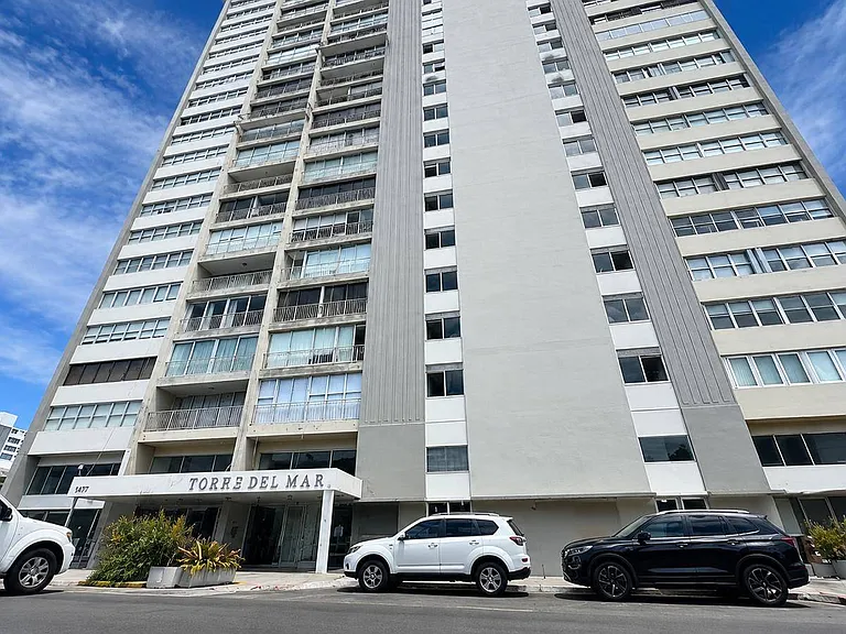 904 Torre Del Mar Condominium Point #1908 — Photo 1