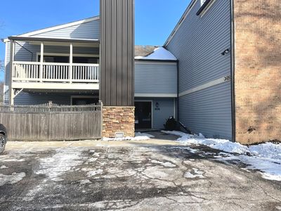 1535 S County Farm Rd #3-2, Wheaton, IL, 60189