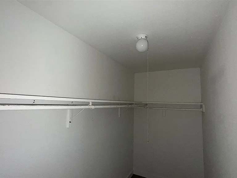 1660 Richmond Ave #12 — Photo 15