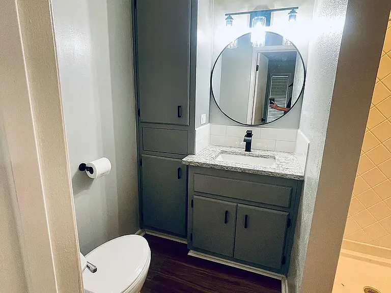 611 Rosewood Dr #B — Photo 4
