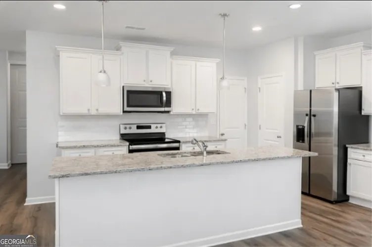 11722 Chatham Dr — Photo 2