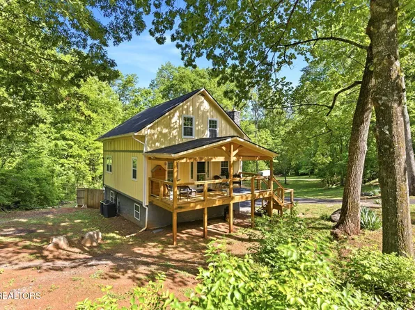 3905 Light Pink Rd, Louisville, TN 37777