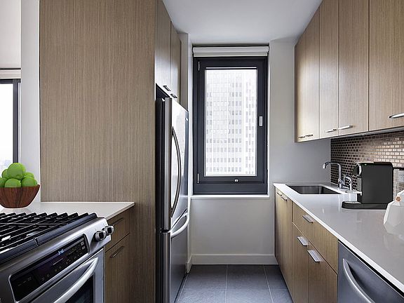 4th image of 105 Duane St APT 25F
