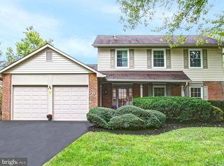 19 Pebble Ridge Ct, Rockville, MD 20854