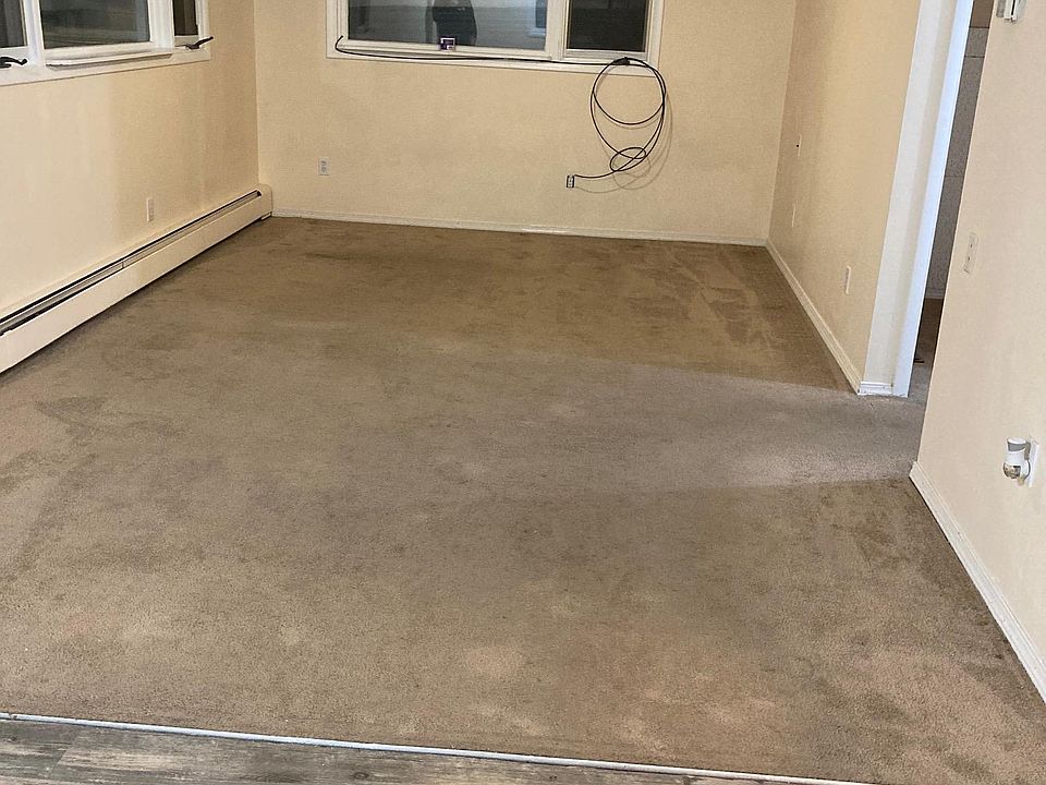 2nd image of 208 N Park St #1