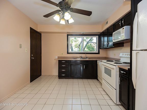 4th image of 4178 Cove Ln #2E