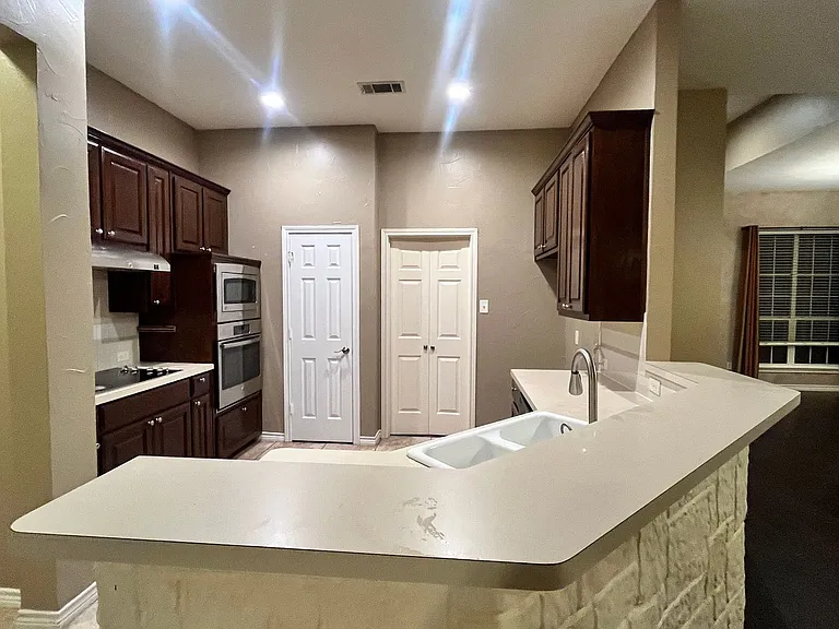5313 Stone Brooke Xing — Photo 11