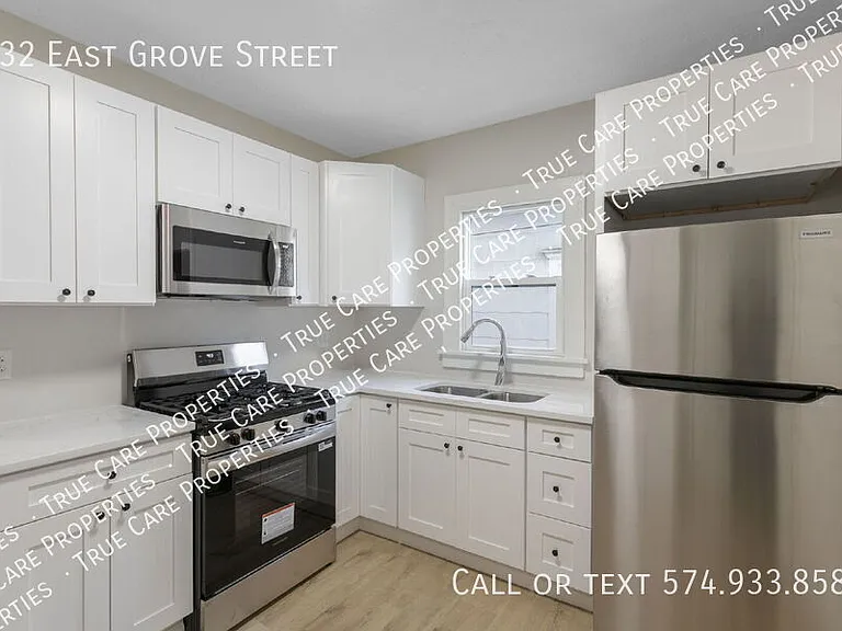 232 E Grove St — Photo 14