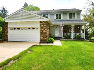 108 Annapolis Dr, Vernon Hills, IL